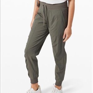 Lululemon joggers